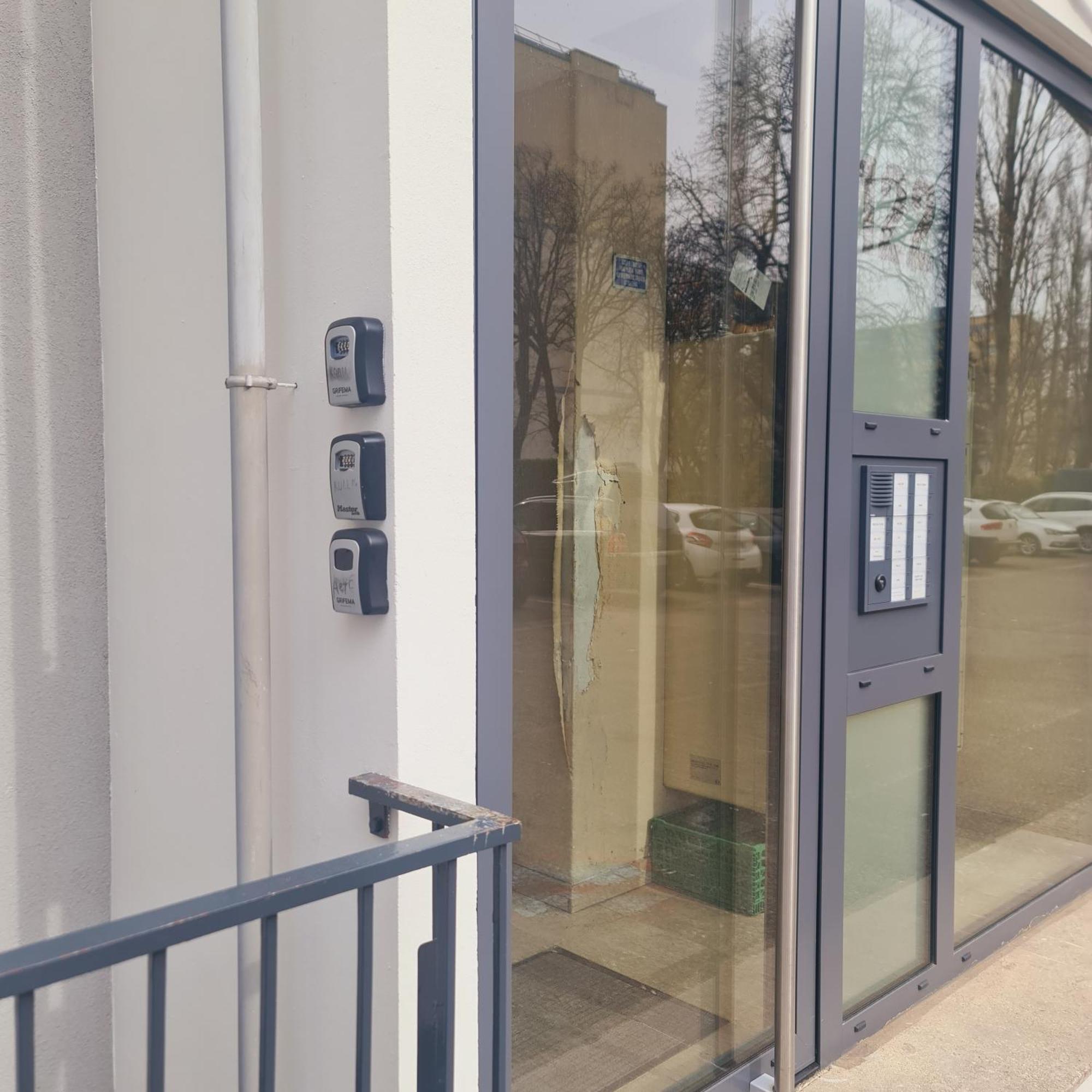 Studio Kulla Avec Terasse 5Mn Basel Airport Saint-Louis  Exterior photo
